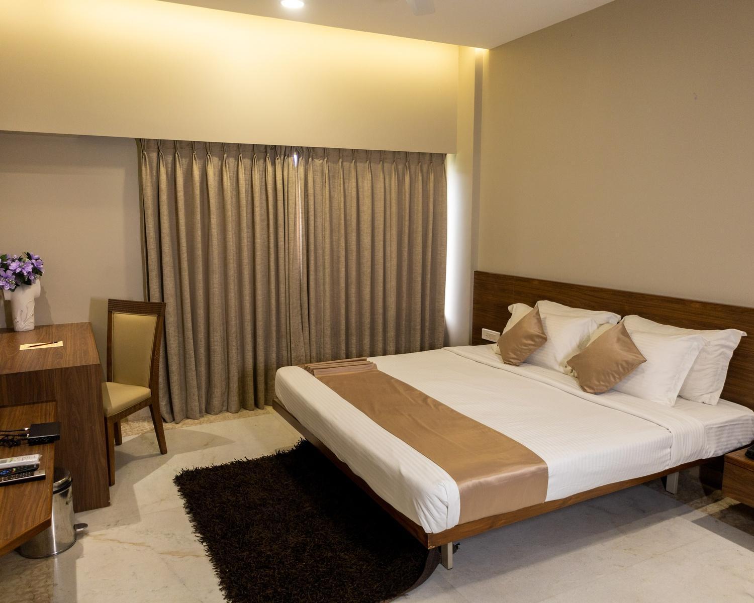 Hotel Ambience Excellency, Wakad, Pune Pimpri-Chinchwad Bagian luar foto