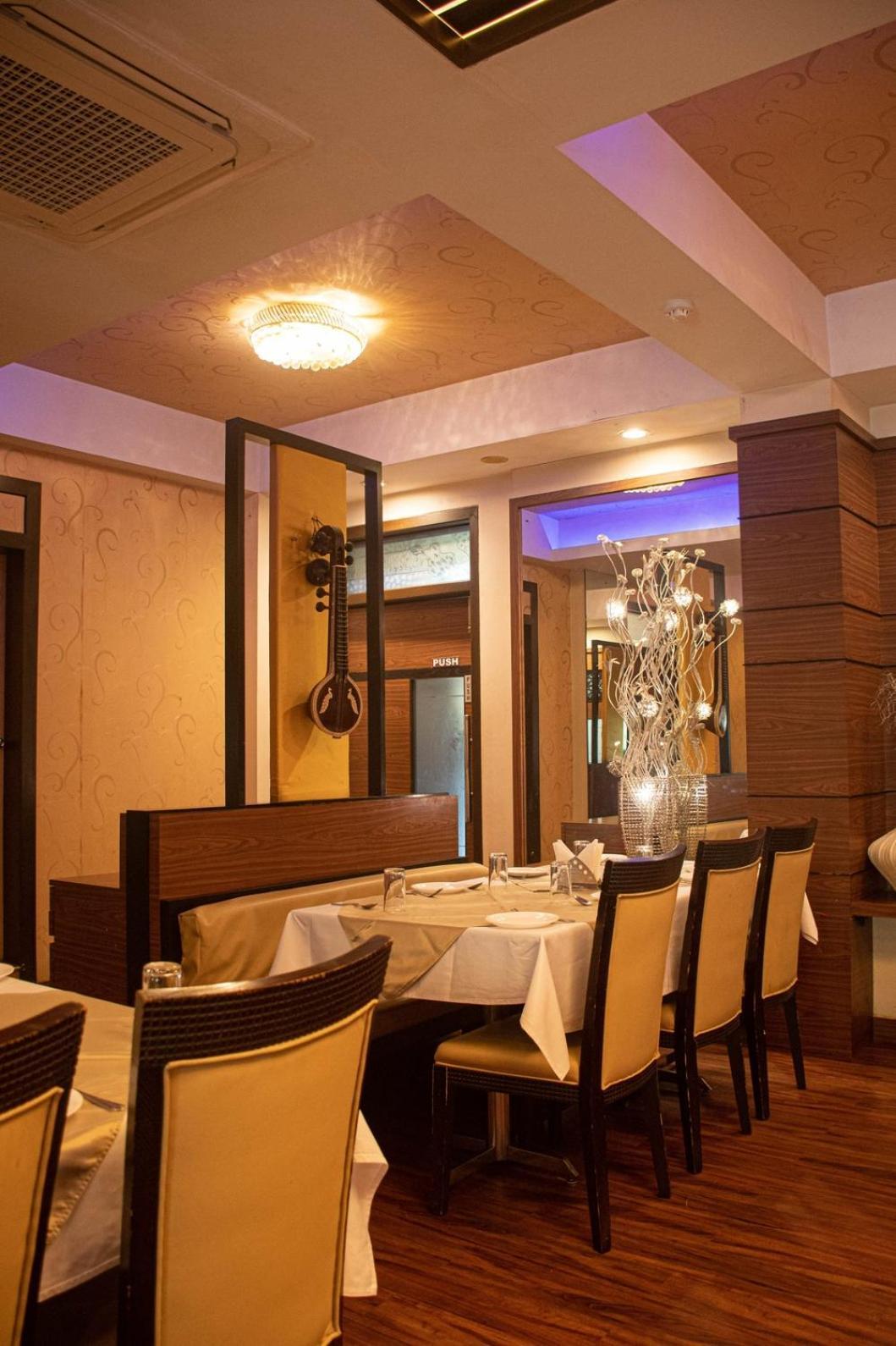 Hotel Ambience Excellency, Wakad, Pune Pimpri-Chinchwad Bagian luar foto