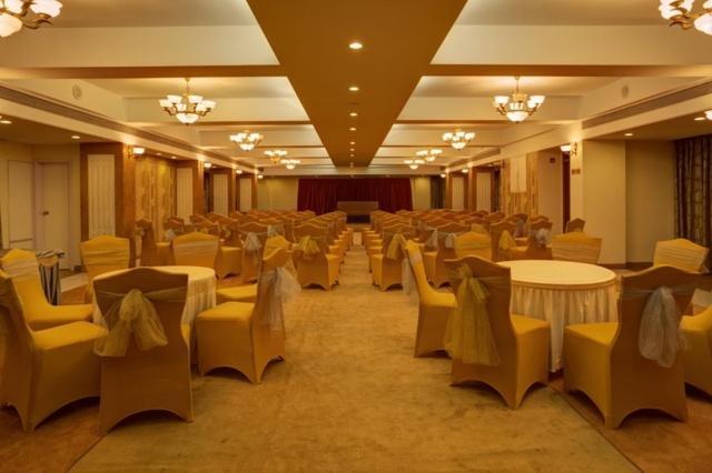 Hotel Ambience Excellency, Wakad, Pune Pimpri-Chinchwad Bagian luar foto