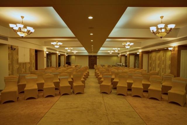 Hotel Ambience Excellency, Wakad, Pune Pimpri-Chinchwad Bagian luar foto