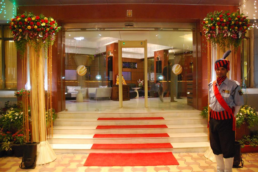 Hotel Ambience Excellency, Wakad, Pune Pimpri-Chinchwad Bagian luar foto