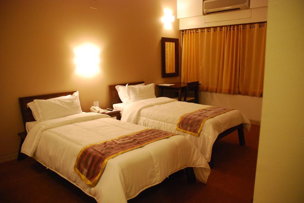 Hotel Ambience Excellency, Wakad, Pune Pimpri-Chinchwad Ruang foto