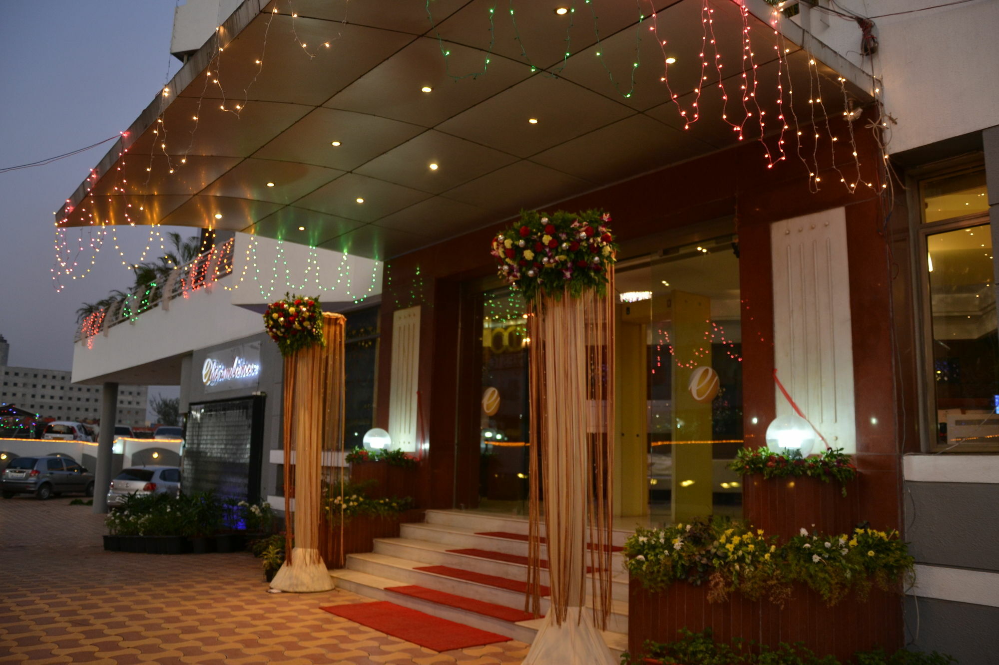 Hotel Ambience Excellency, Wakad, Pune Pimpri-Chinchwad Bagian luar foto